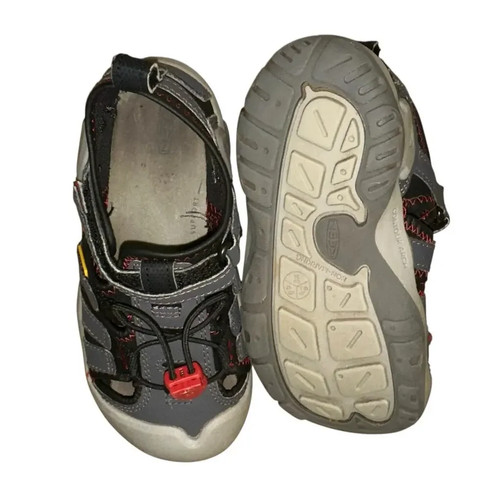 Keen‎ Knotch Creek Kids Sandals Size 12 Gray Red Outdoor Water